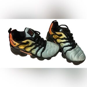 Nike vapormax Kids Gradient Teal, Yellow & Orange Athletic Sneakers